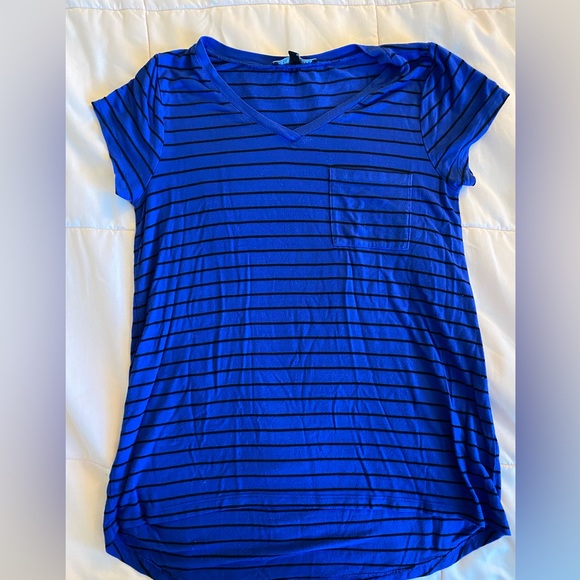 Cable & Gauge Tops - Cable & Gauge blue and black striped t shirt